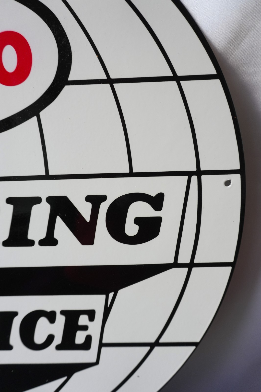 Esso Touring Service – Globe Edition Vintage Metal Sign – 50 cm (19.7”)