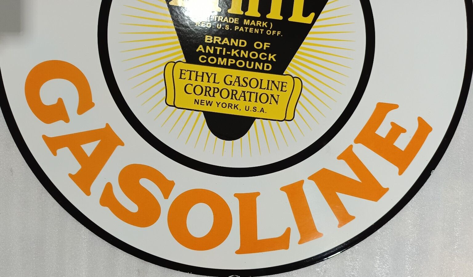 LION GASOLINE & OIL PORCELAIN ENAMEL SIGN 30″ DSP.