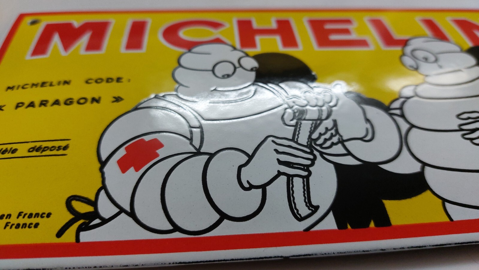 MICHELIN PARAGON TIRE FACTORY PORCELAIN DOOR ENAMEL GARAGE SIGN 10x20cm=4×8″