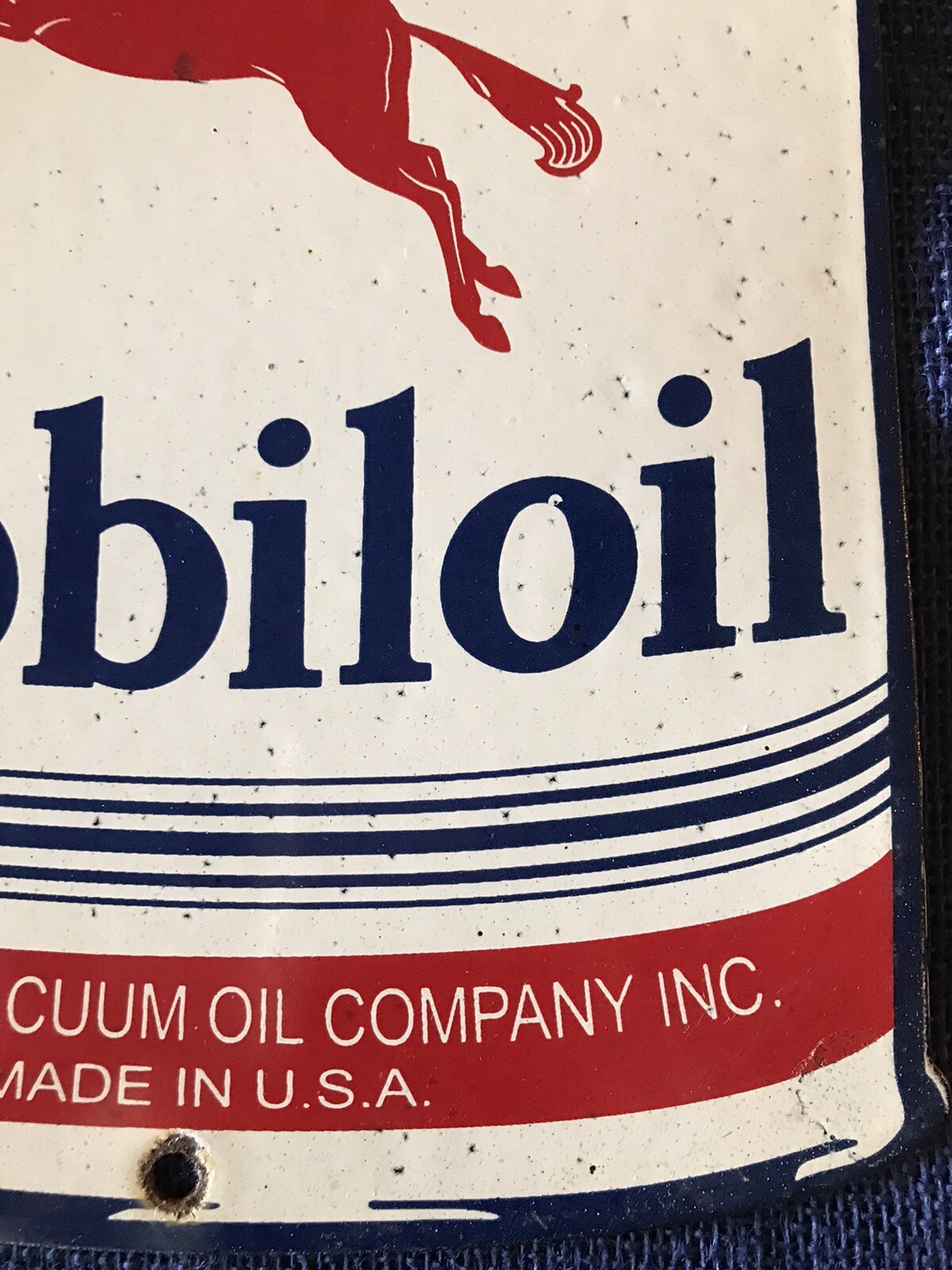 VINTAGE STYLE MOBILOIL CAN DEALER ADVERTISING PORCELAIN 11 X 8 INCH SIGN