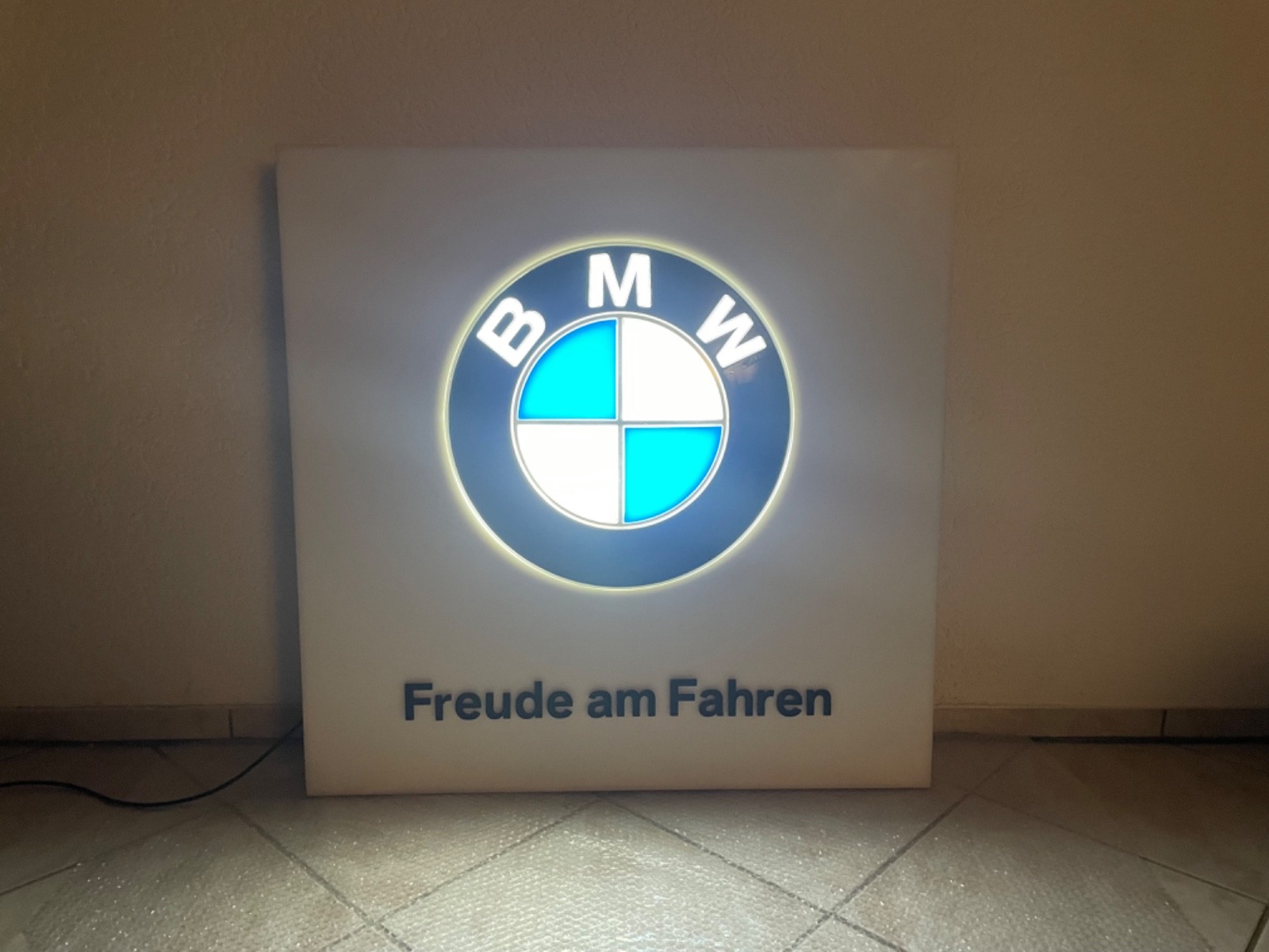 BMW Illuminated Sign – “Freude am Fahren” – Dealership Lightbox – 2000s