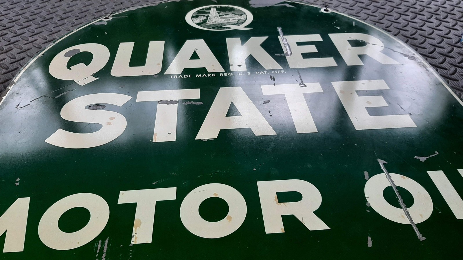 100% ORIGINAL 1977 QUAKER STATE GAS STATION OIL DSPM SIGN NO REPOPS EVER!