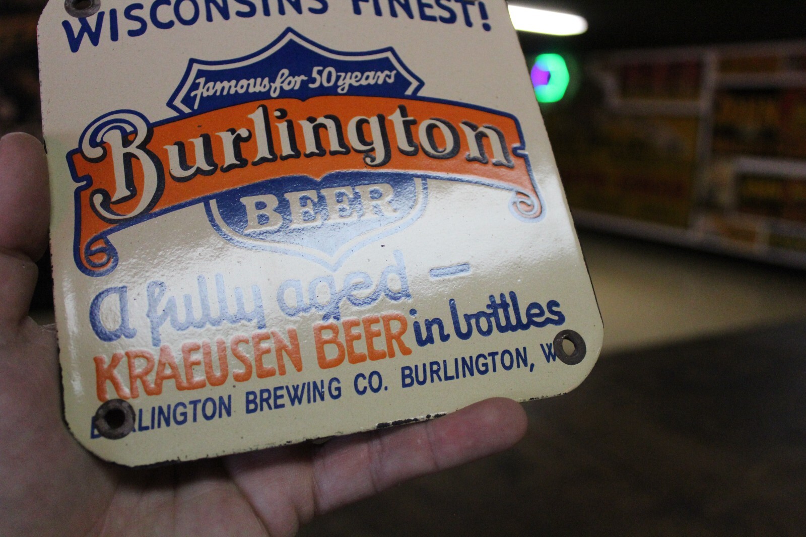 RARE BURLINGTON WISCONSIN KRAEUSEN BEER DEALER PORCELAIN METAL SIGN BOTTLE PABST