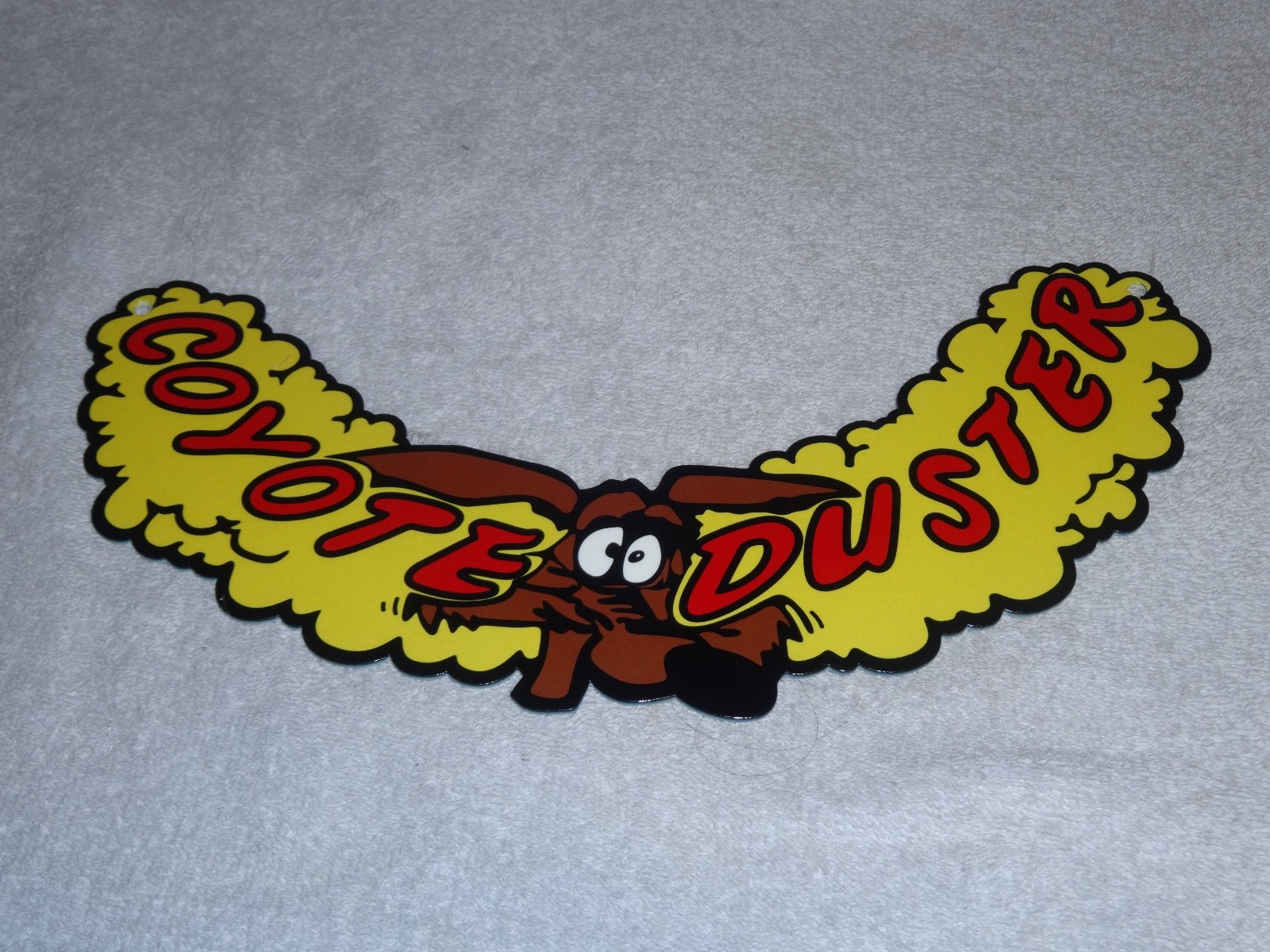 VINTAGE 1969 PLYMOUTH ROAD RUNNER COYOTE DUSTER METAL GASOLINE OIL SIGN! WILE E.