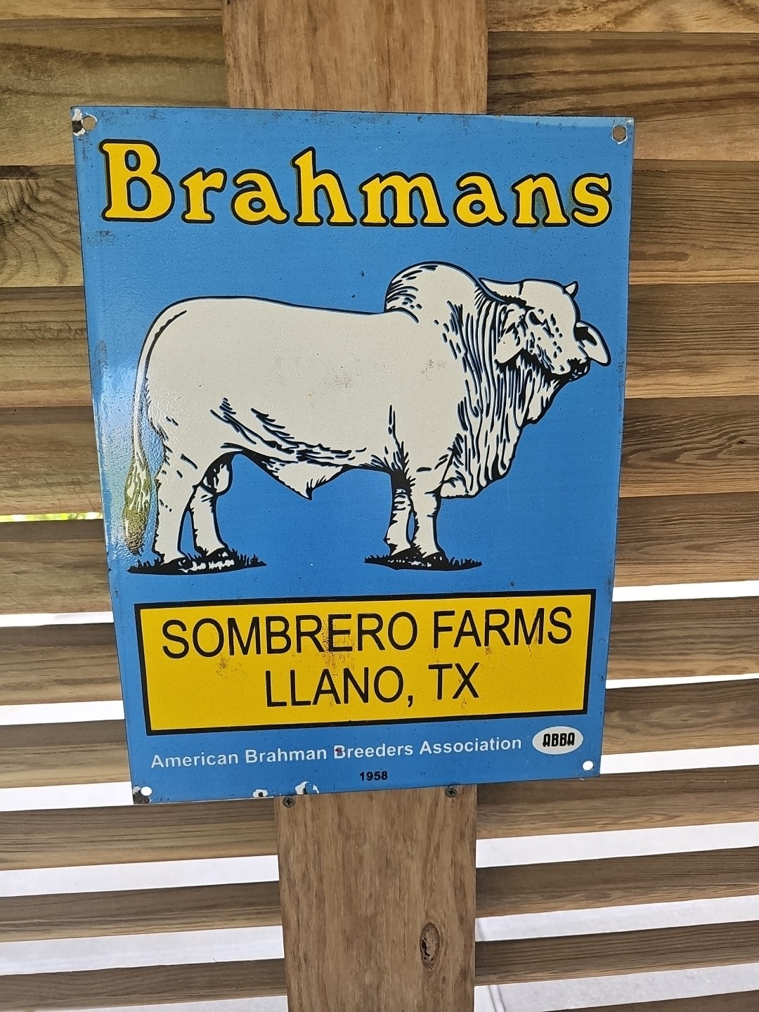 BRAHMANS AMERICAN BREEDERS ASSOCIATION PORCELAIN ENAMEL SIGN 16″ X 12″
