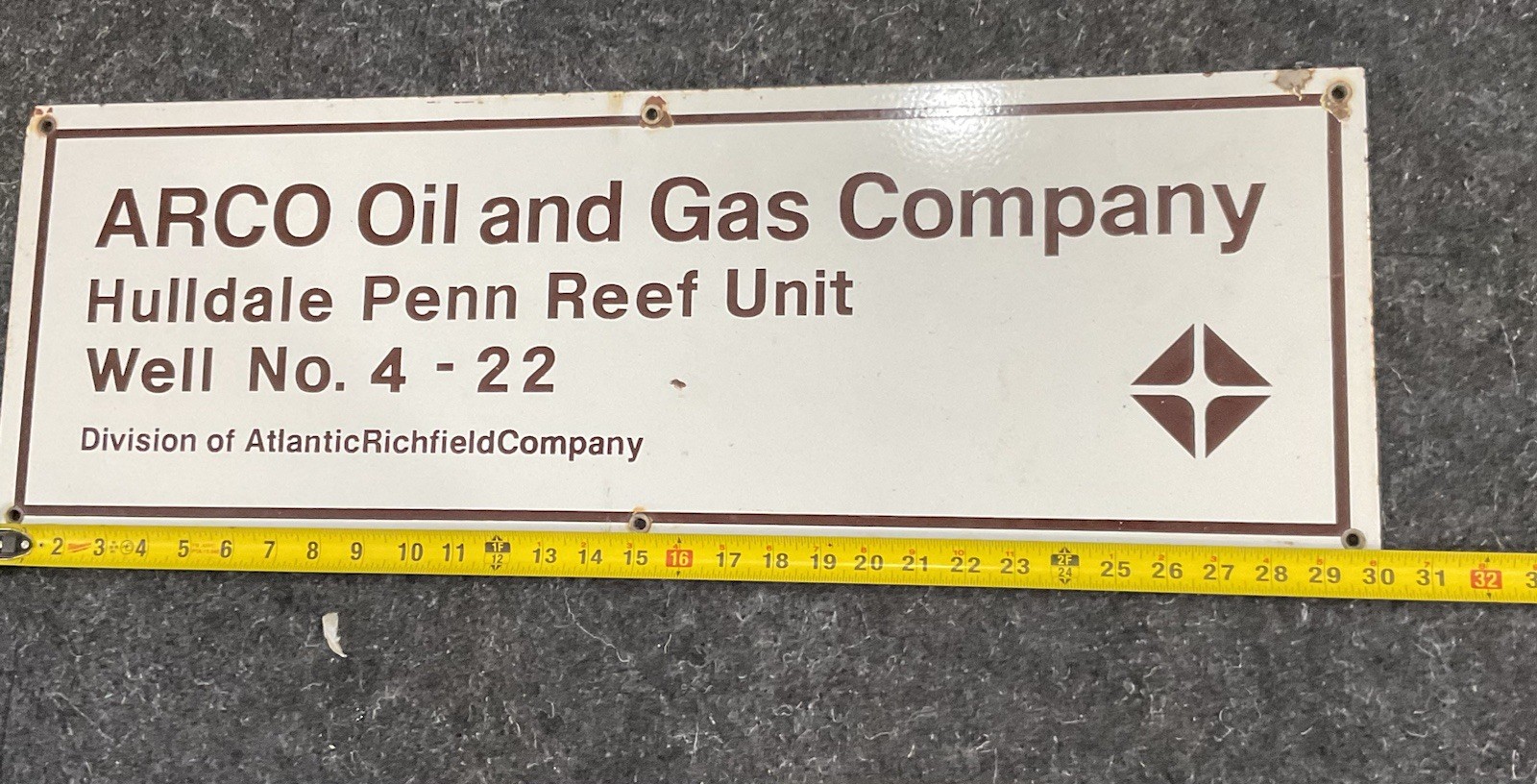 ARCO Oil & Gas Co. Porcelain Sign Hulldale Penn Reef Unit 30″ wide