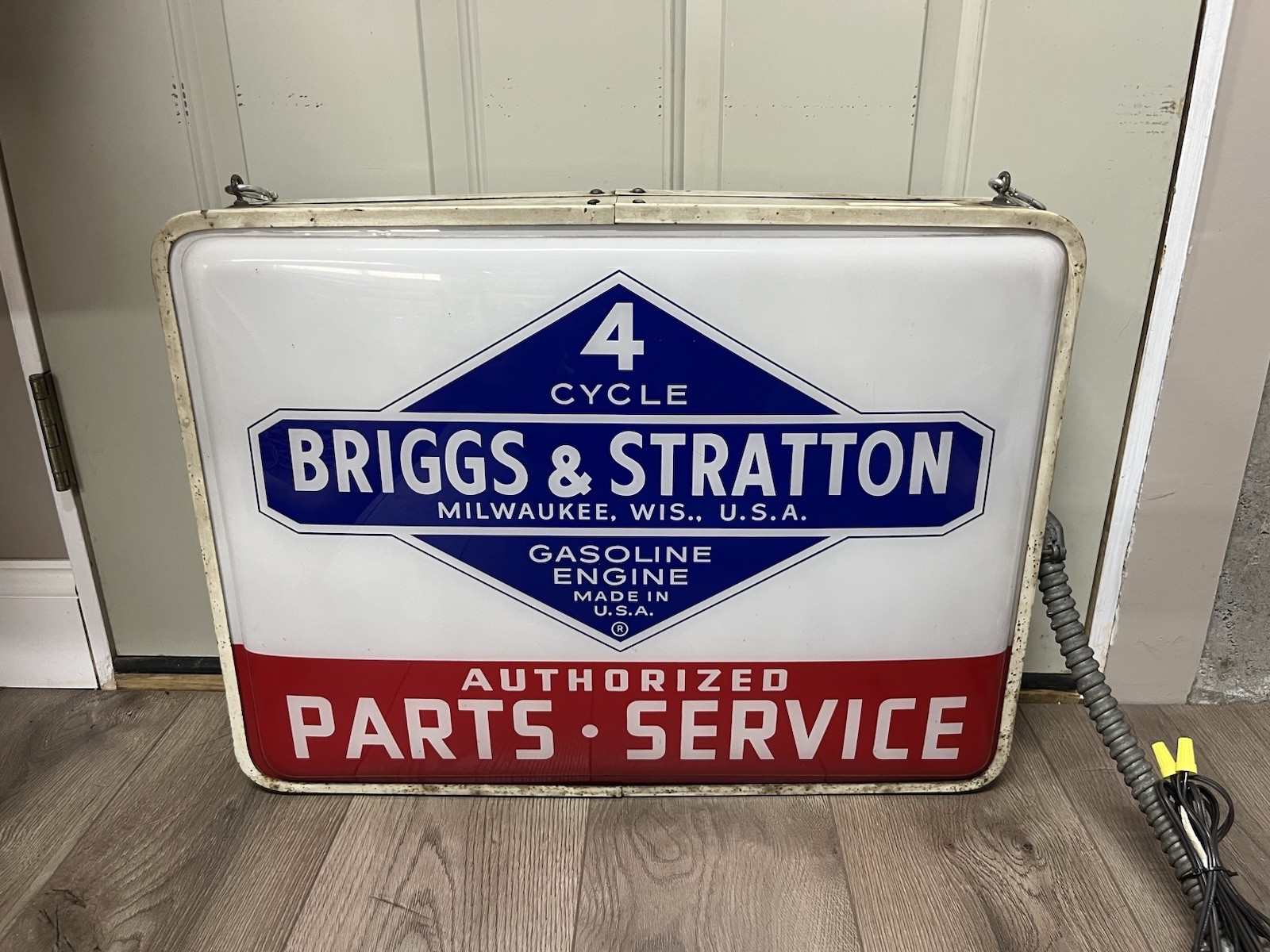 Vintage Briggs And Stratton Motor Dealer Sign