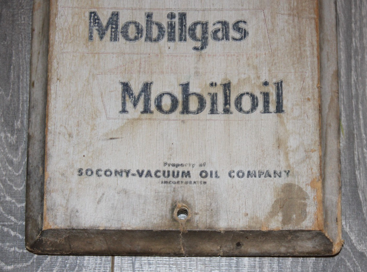 Antique Mobiloil Mobilgas Wood Thermometer 7″x36″ (socony-vacuum oil co.)