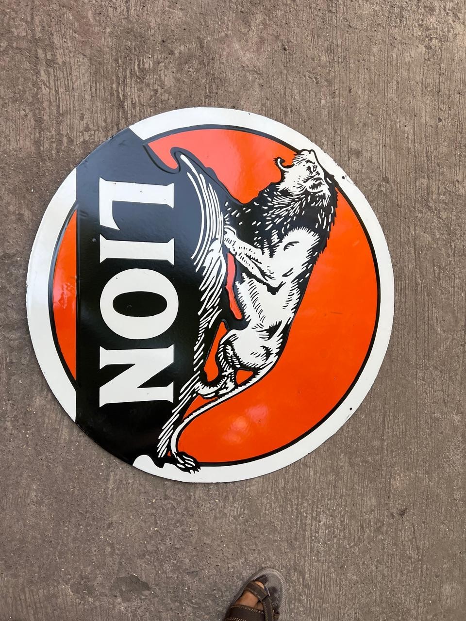 PORCELIAN LI0N ENAMEL SIGN SIZE 30X30 INCHES DOUBLE SIDED