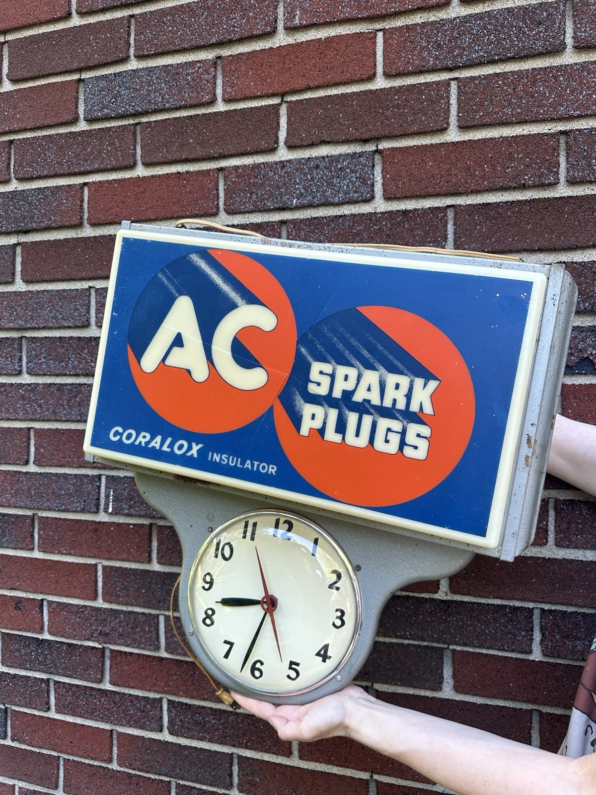 RARE 1950S AC SPARK PLUGS SIGN W/ WORKING LIGHT AND CLOCK – AUTOMOTIVE GARAGE