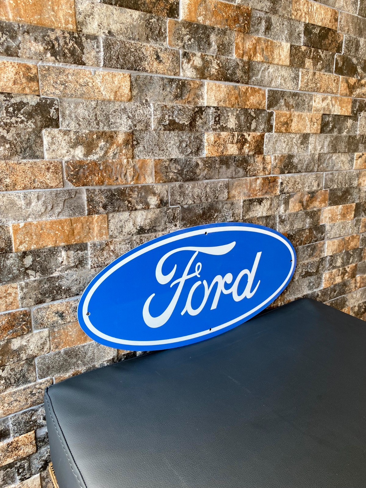 Ford Oval Emblem – Heritage Heavy Metal Sign 20×45 cm (7.8”×17.7”)