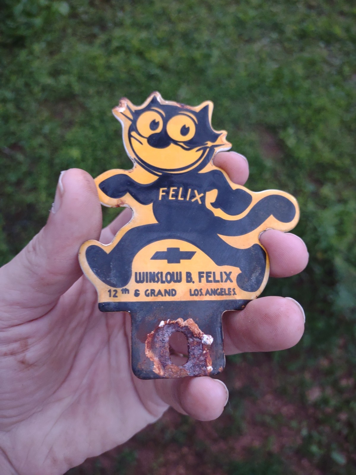 VINTAGE CHEVROLET PORCELAIN METAL OLD FELIX THE CAT-CHEVY TAG TOPPER SIGN