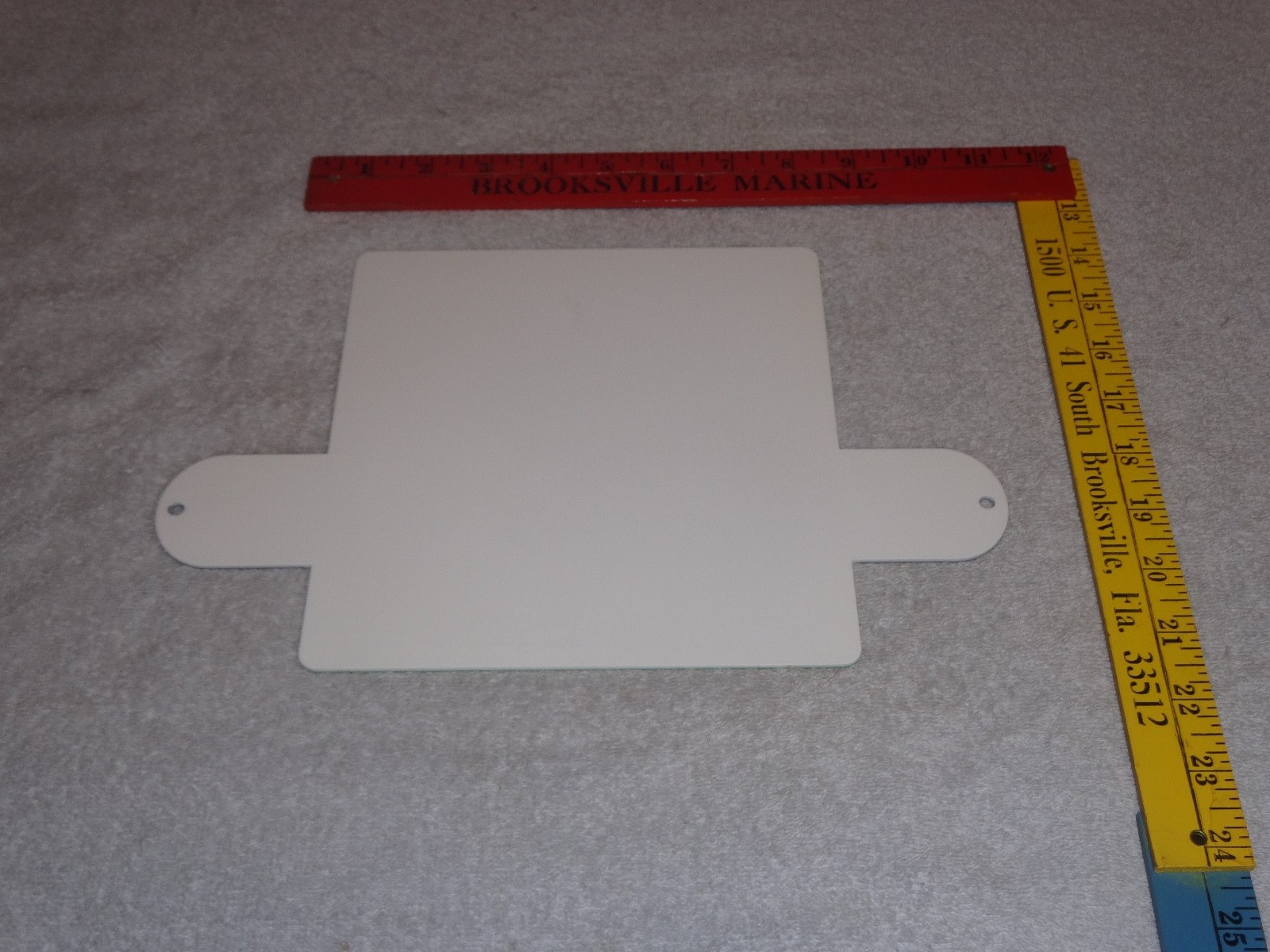 VINTAGE GILLETTE TIRES A POLAR BEAR FOR WEAR 12″ METAL TIRE GASOLINE & OIL SIGN!