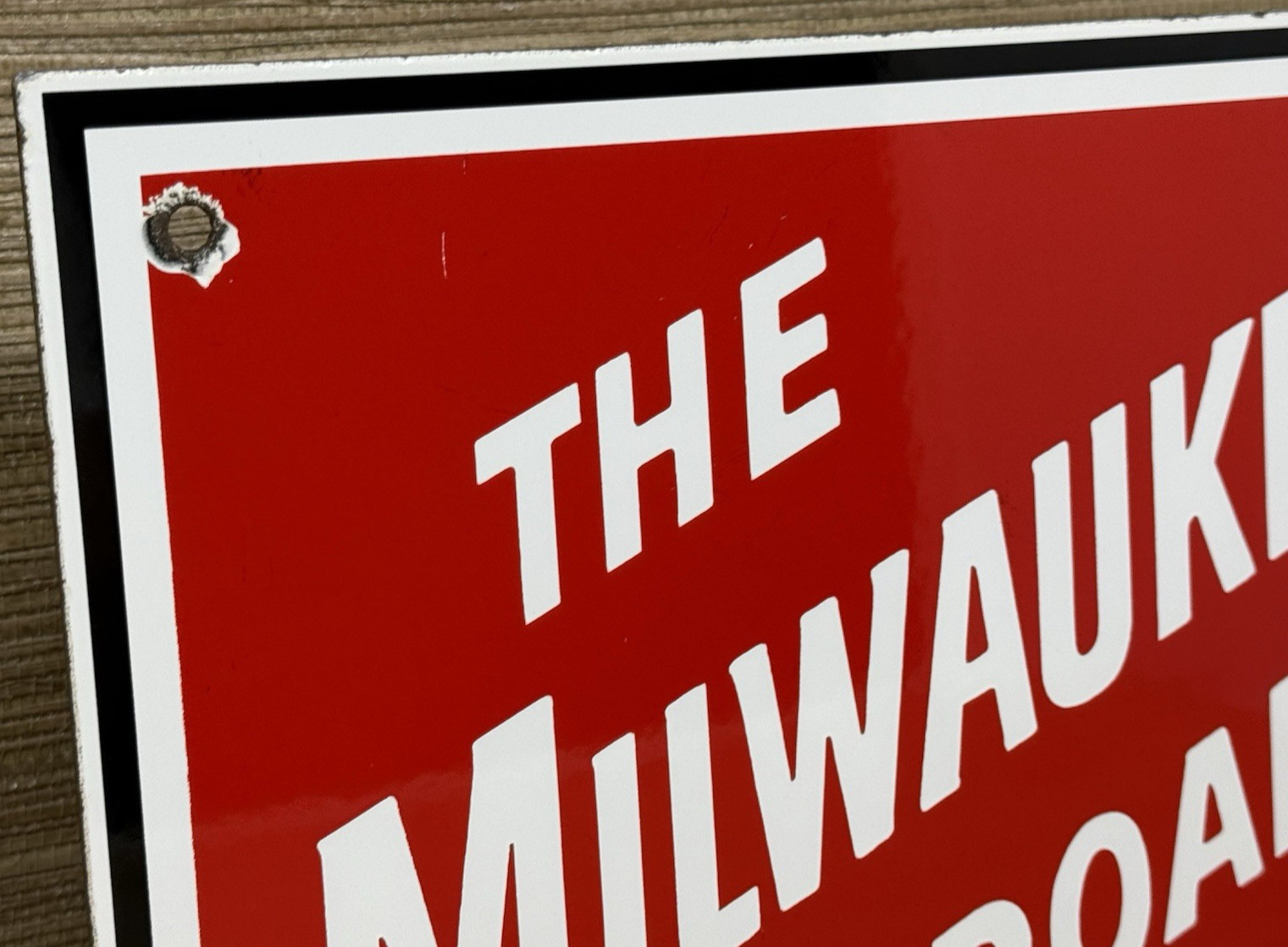 VINTAGE THE MILWAUKEE ROAD PORCELAIN SIGN TRAIN STATION GAS OIL RAILROAD FREIGHT