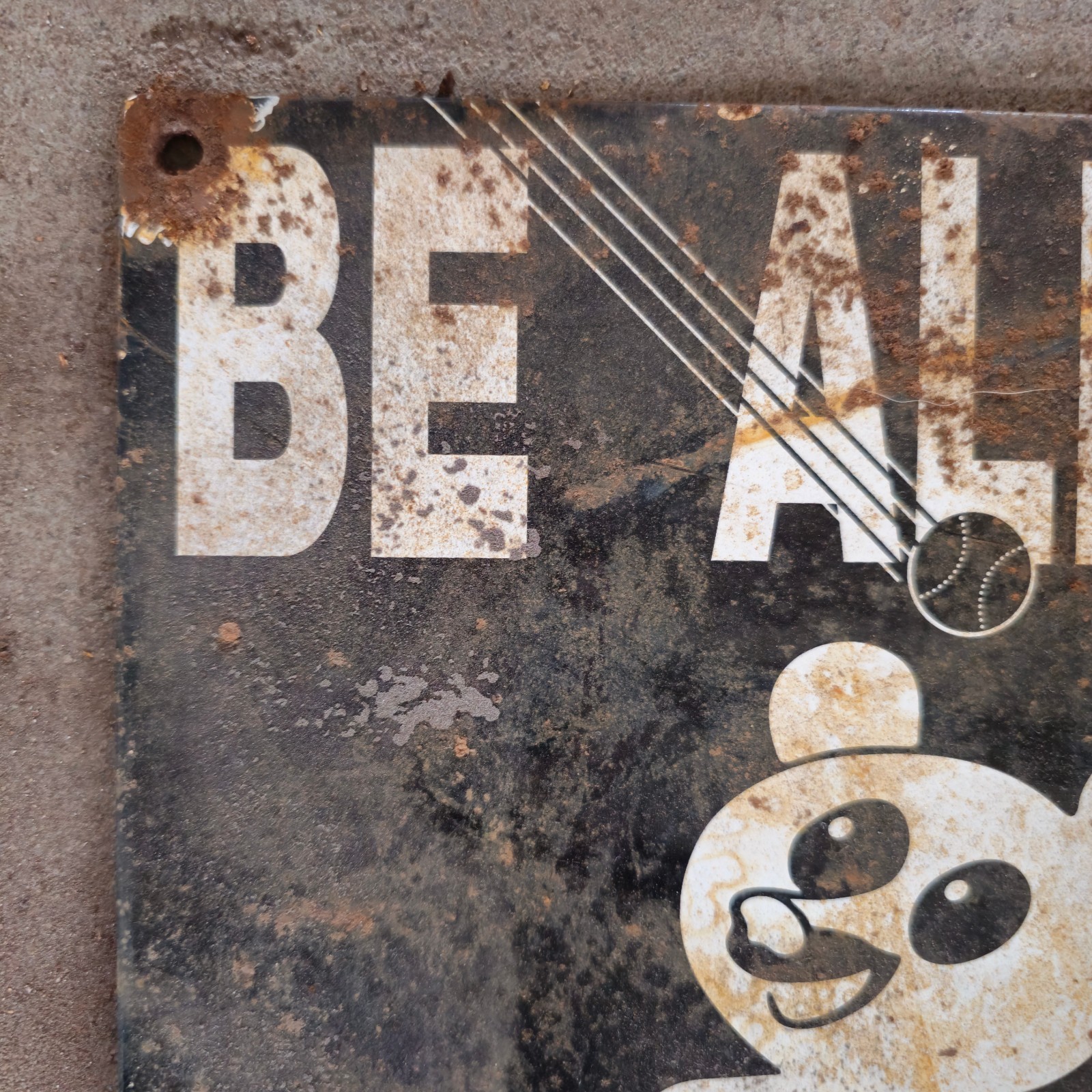 VINTAGE BE ALERT UBS BEAR OLD US GASOLINE OIL GAS PUMP ENAMEL PORCELAIN SIGN