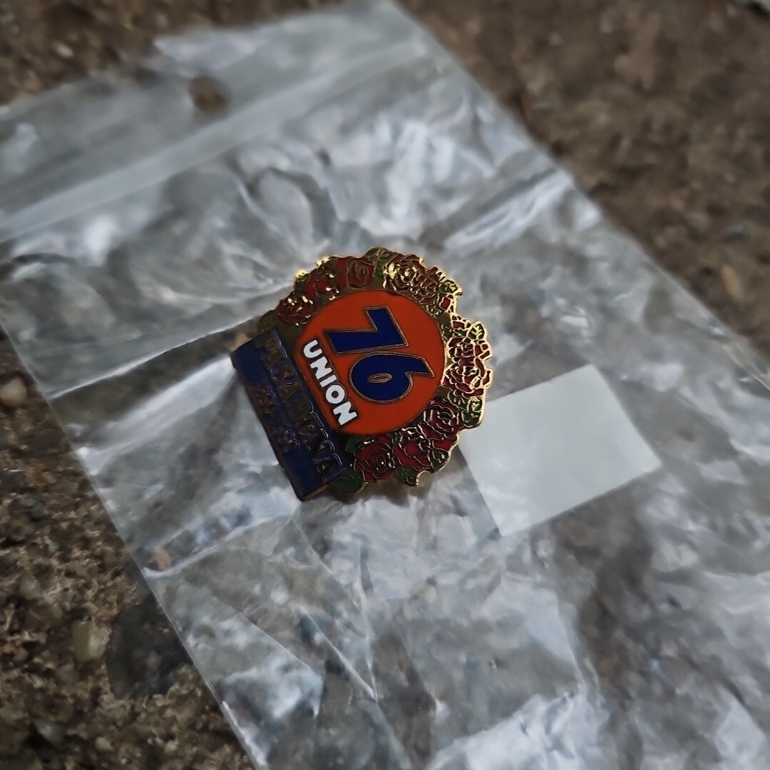 Union 76 Pasadena 100 Years 1890-1990 Rose PIN
