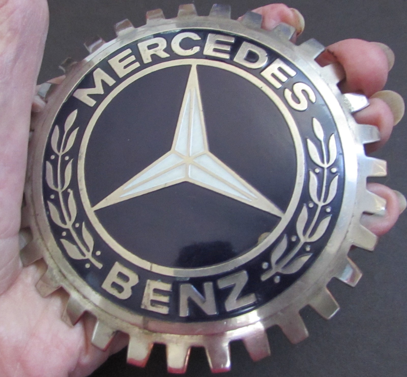 OLD MERCEDES~BENZ LG. RADIATOR BADGE~LOGO~EMBLEM~USED 3 3/4″ dia FREE SHIP