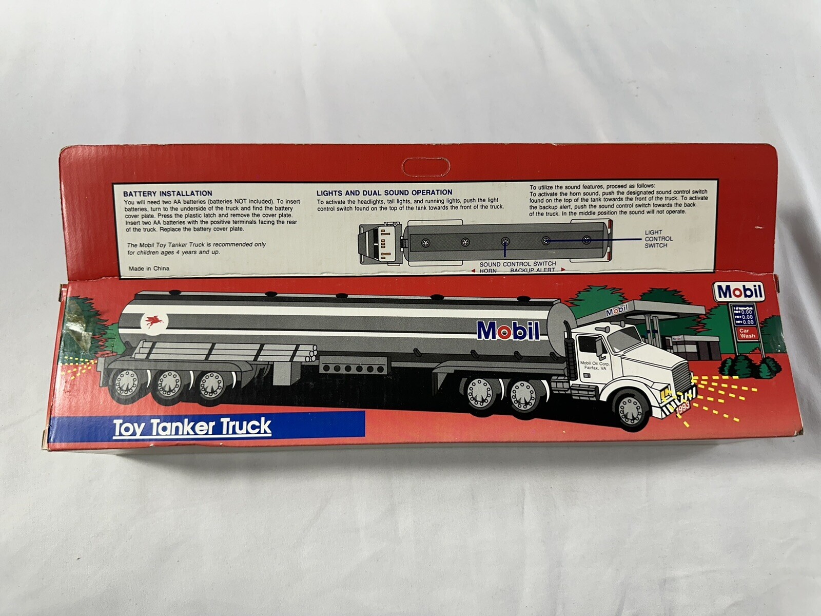 Vintage Oil and Gas Tanker Trucks Mobil, Exxon – New in box 1992-1997 Lot of 5