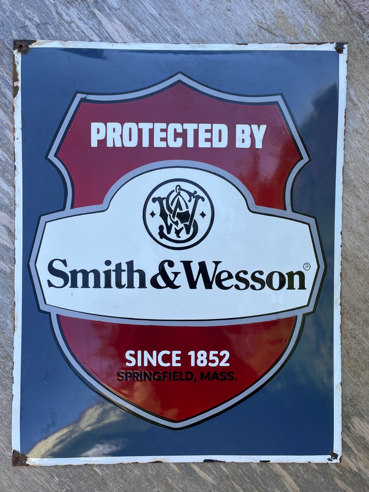 SMITH & WESSON porcelain sign advertising vintage 24″ USA firearms pistols