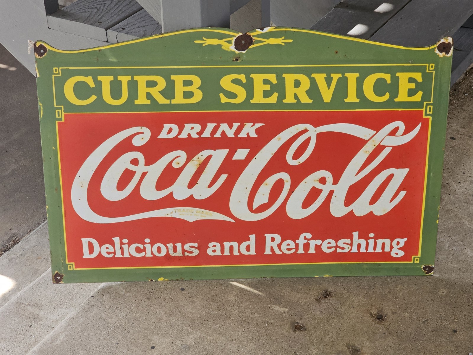 COCA COLA CURB SERVICE DELICIOUS AND REFRESHING PORCELAIN SIGN 27″ X 18″
