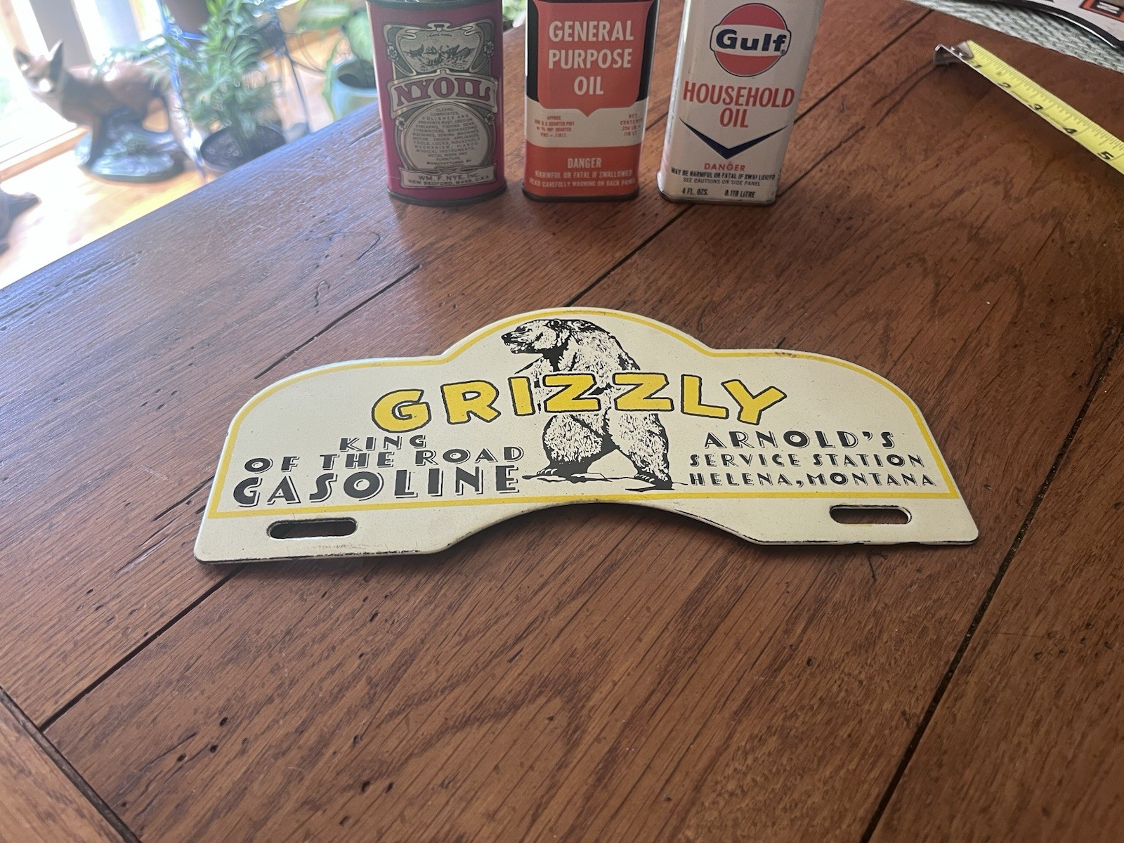 NICE PORCELAIN GRIZZLY KING OF THE ROAD GASOLINE TOPPER ARNOLD’S SERVICE STATION