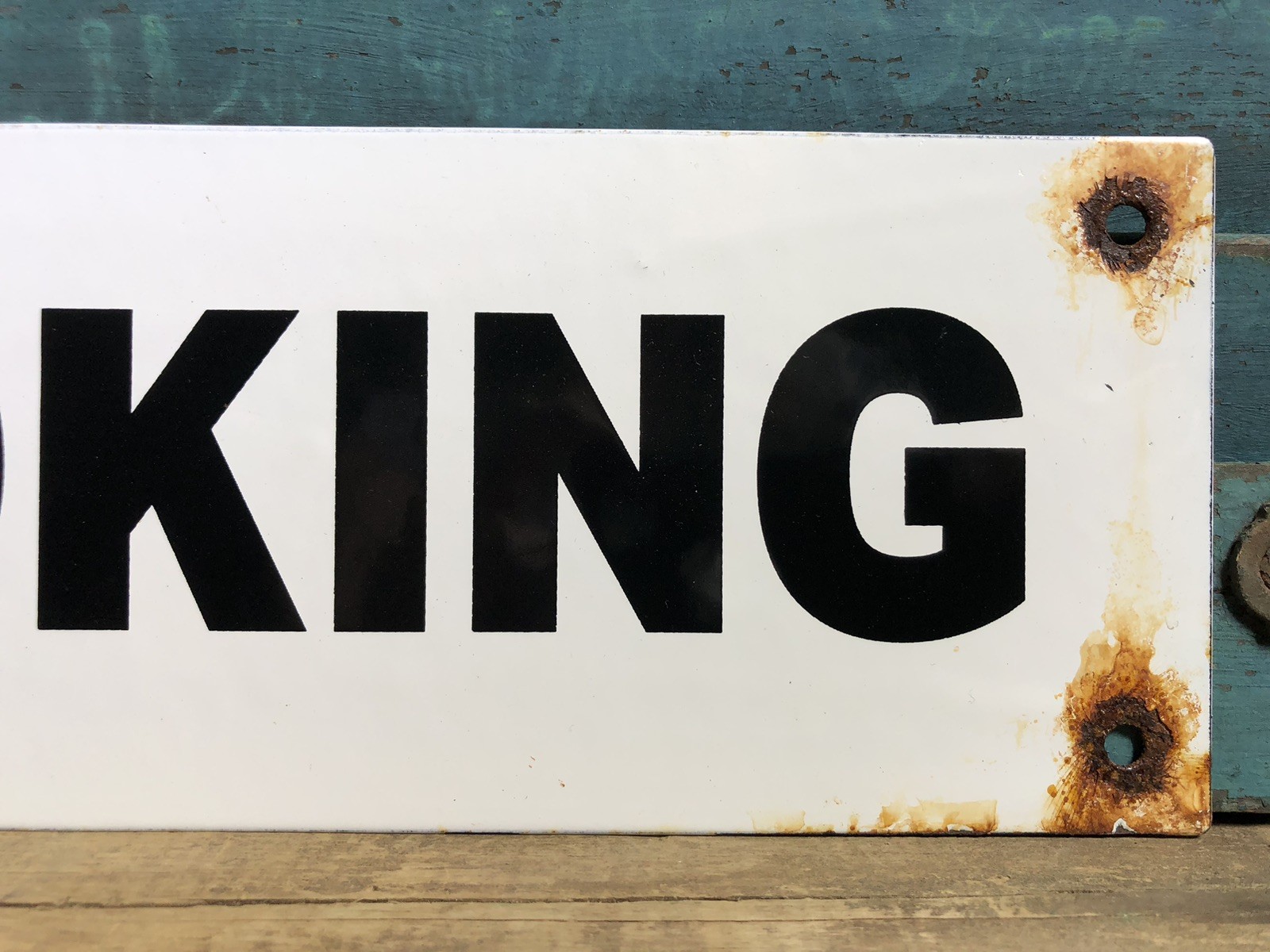 VINTAGE 1967 DATED TEXACO NO SMOKING 23” PORCELAIN SIGN OIL GAS PETROLIANA