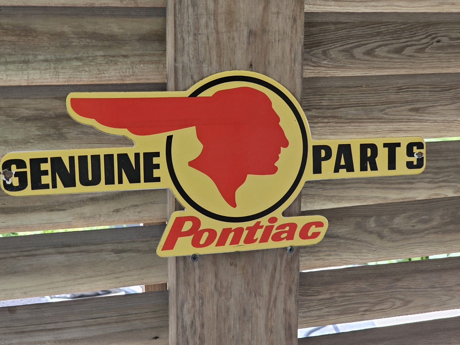 DIE-CUT VINTAGE 1950’S ”PONTIAC GENUINE PARTS” PORCELAIN DEALER SIGN 18X7 INCH