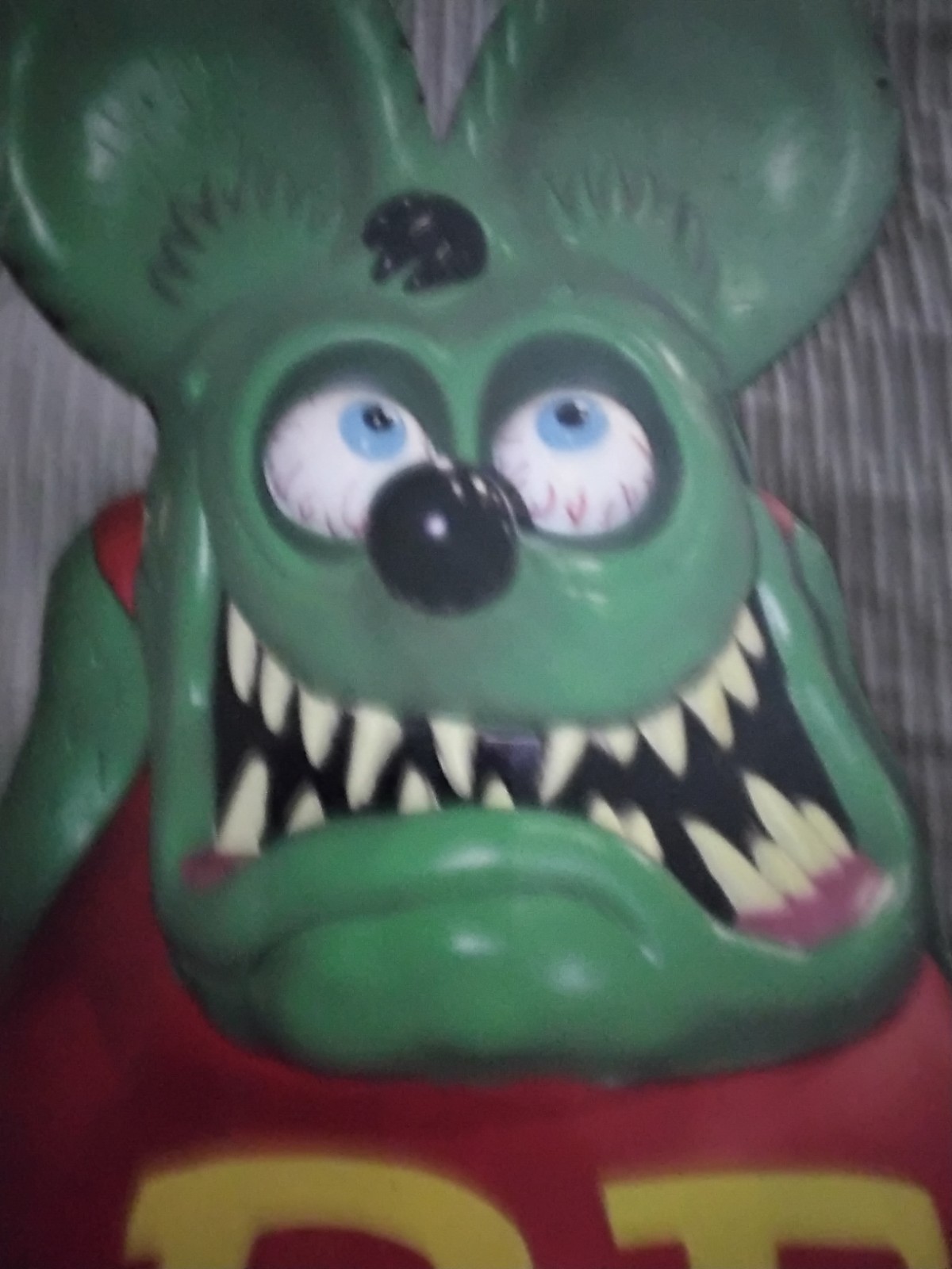 “Rat Fink” Porcelain 22×29 3/4 Green Mouse Anti-Hero Of Hot Rodding Sign