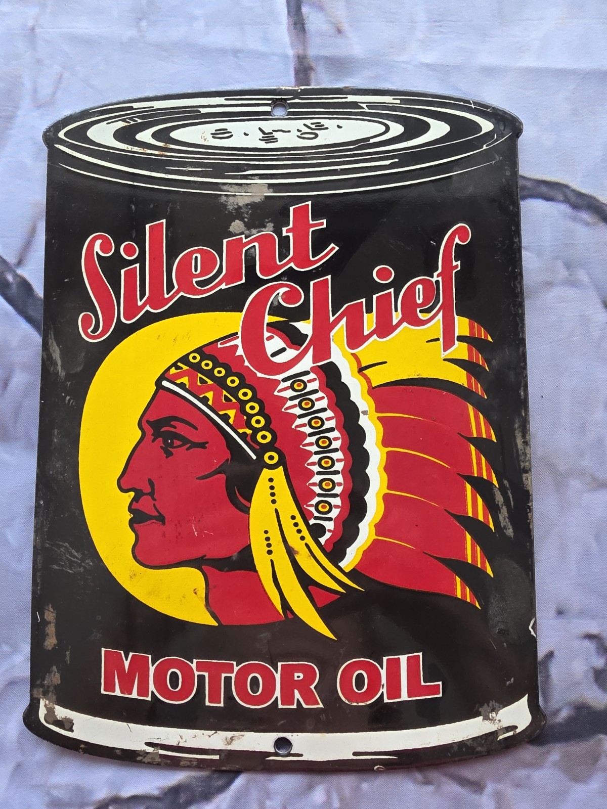 OLD VINTAGE SILENT CHIEF MOTOR OIL PORCELAIN GAS PUMP 11″x8″.