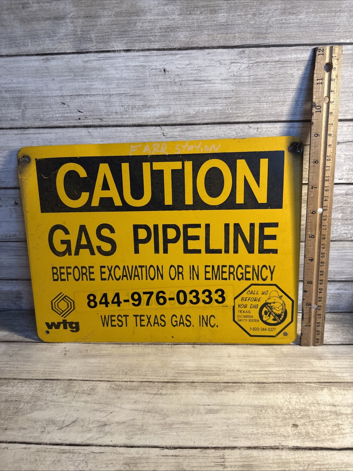 West Texas Gas Inc WTG Caution Gas Pipeline 12” X 9” Sign W/ Armadillo Logo