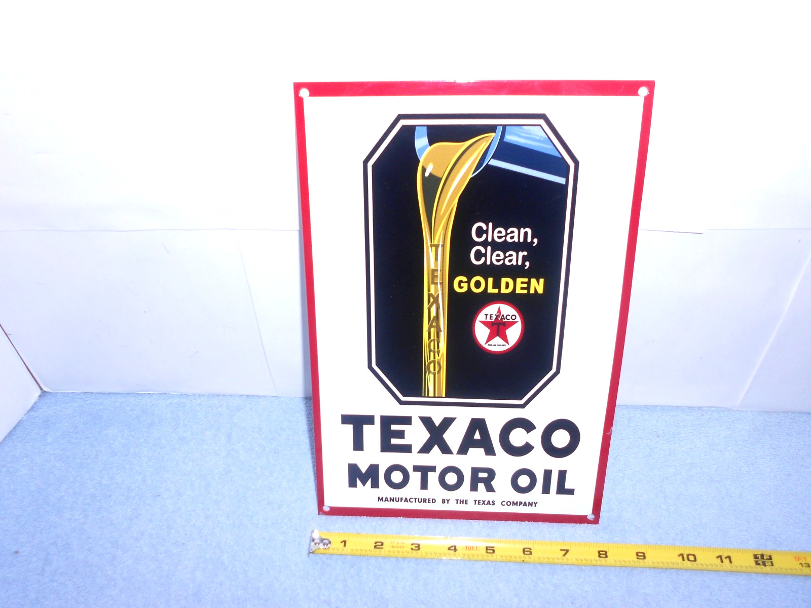 VINTAGE 8 x 12 TEXACO MOTOR OIL TEXAS CO. GASOLINE SIGN DIE CUT METAL – S 32 E
