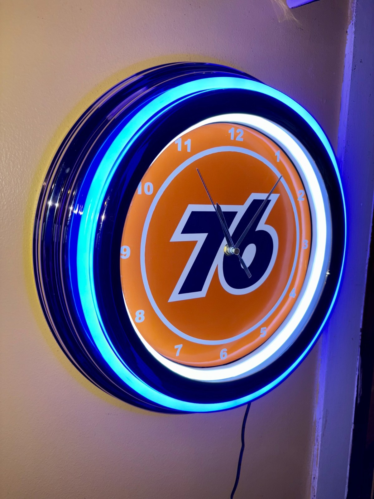 Union 76 Oil Gas Service Station Garage Man Cave Neon Style Retro LED Clock Sign