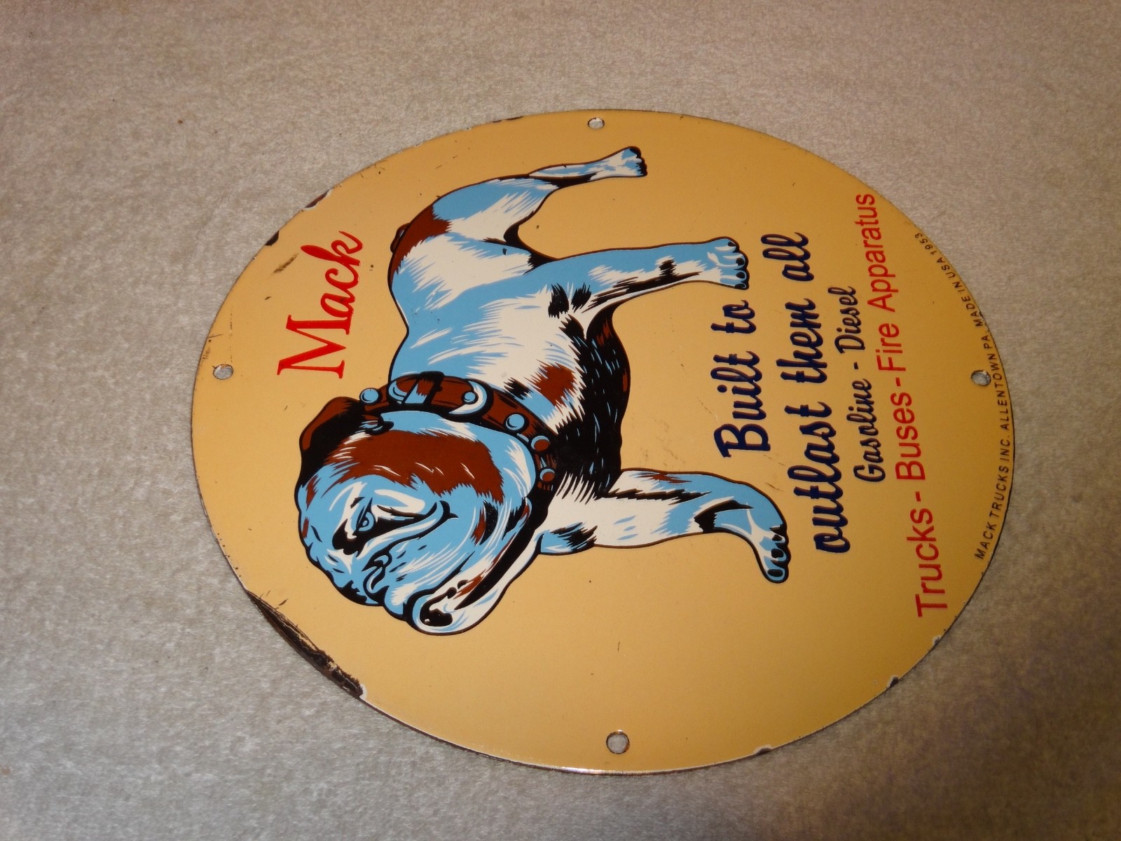VINTAGE MACK🐶TRUCKS BUSES GASOLINE DIESEL 11 3/4″ PORCELAIN METAL OIL DOG SIGN