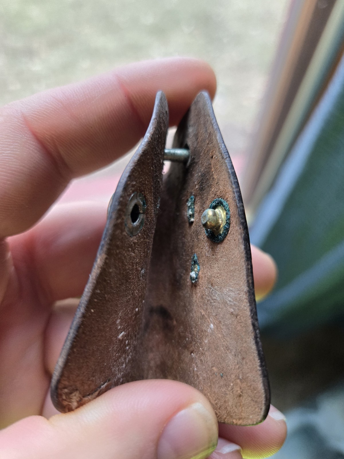 Vintage Kvam Cadillac Co. Leather Key Holder Milwaukee, WI – Large Brass Emblem