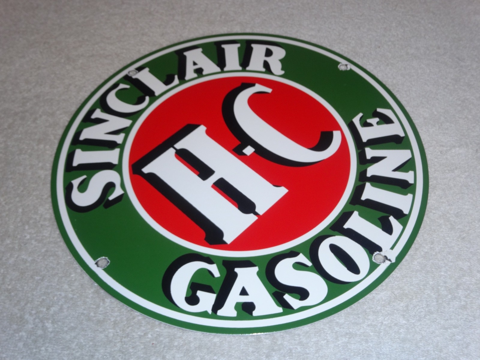 VINTAGE “SINCLAIR HC HIGH COMPRESSION GASOLINE” 12″ PORCELAIN METAL H C OIL SIGN
