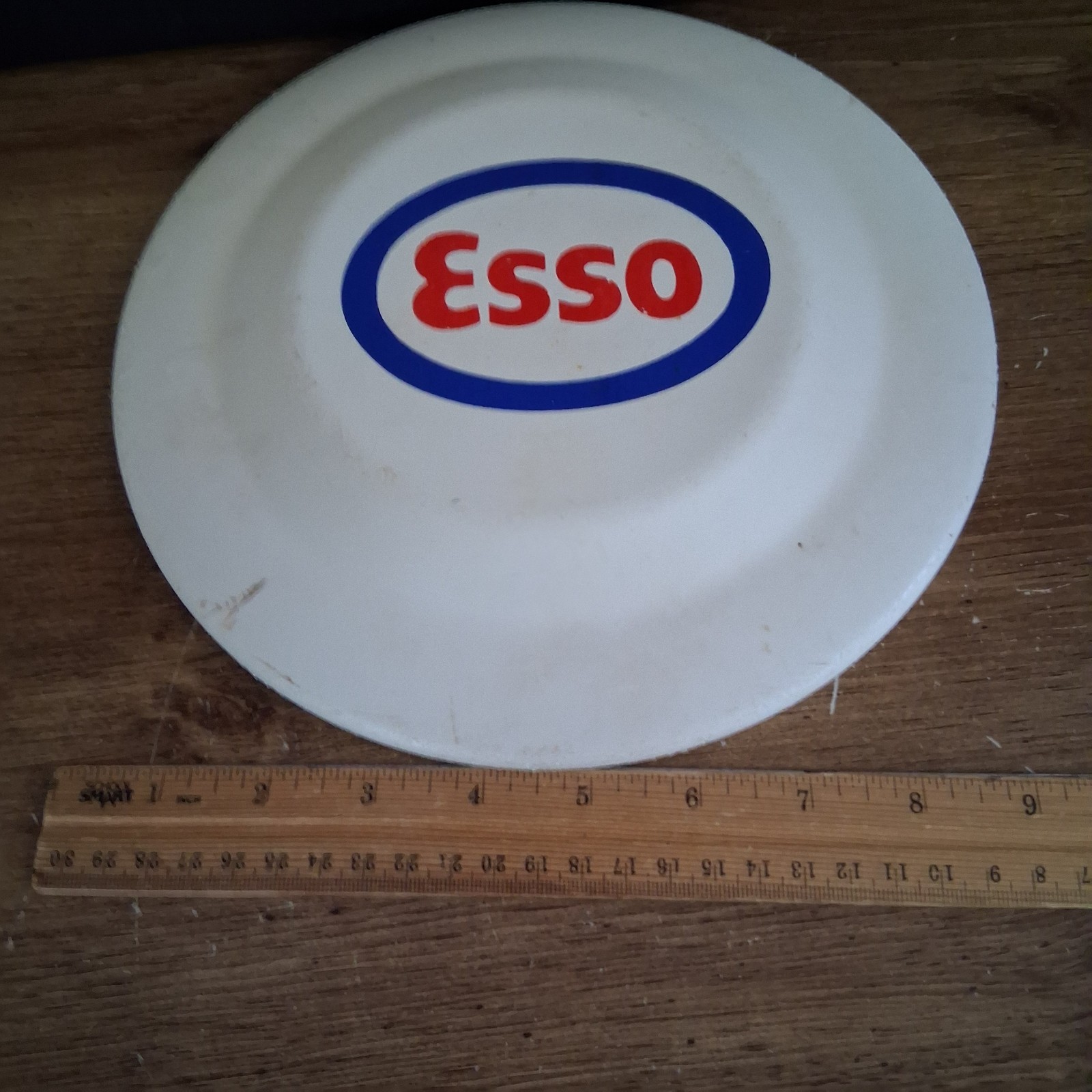ESSO STANDARD OIL FLYING DISC PLASTIC FRISBEE VINTAGE MAN CAVE SIGN