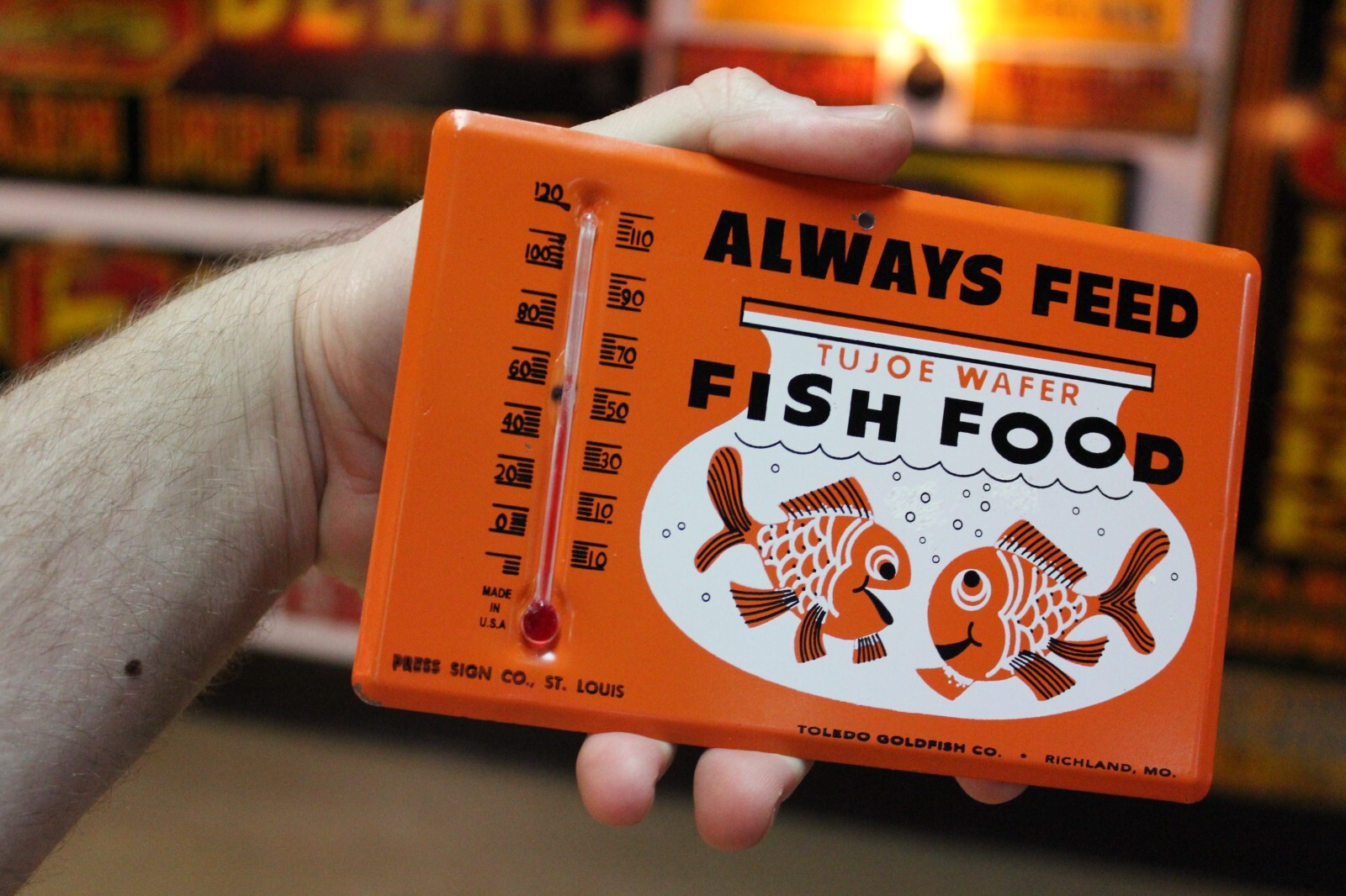 RARE 1950s TUJOE WATER FISH FOOD DEALER STAMPED PAINTED METAL SIGN PET STORE MO