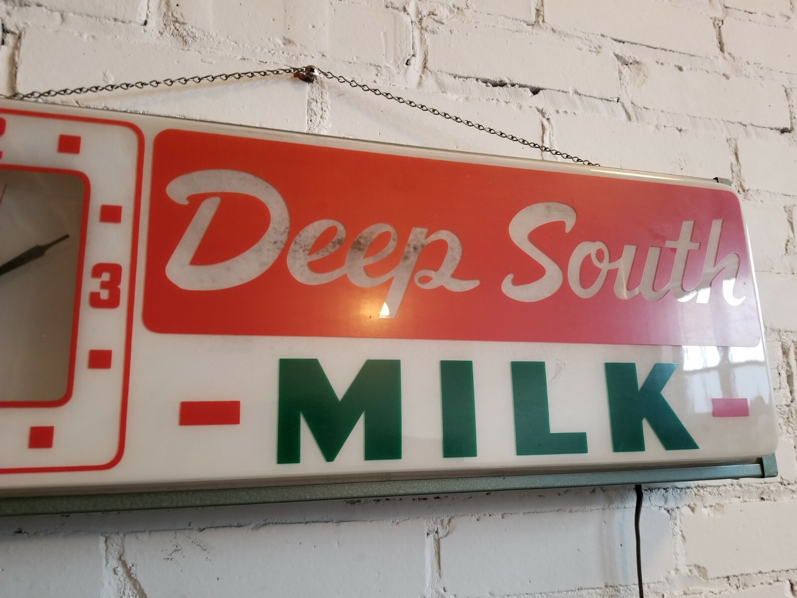 Vintage Deep South Milk Lighted Clock Promotional Advertising Sign Countryman