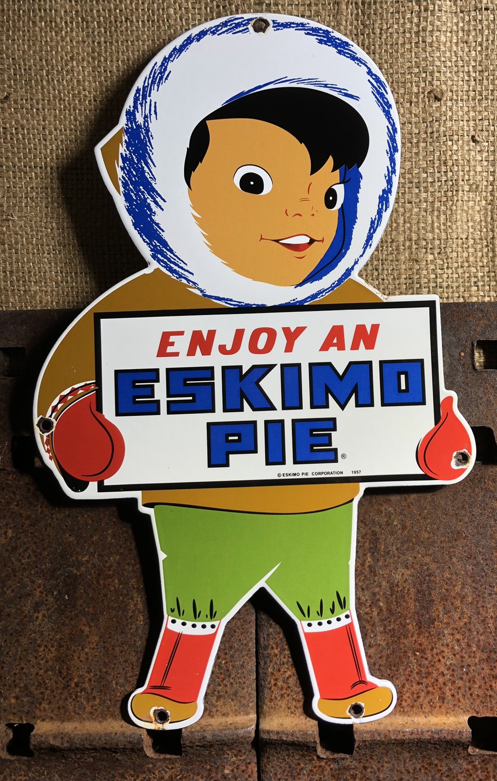 VINTAGE ESKIMO PIE 18” PORCELAIN ICE CREAM SANDWICH ADVERTISING GAS STATION SIGN