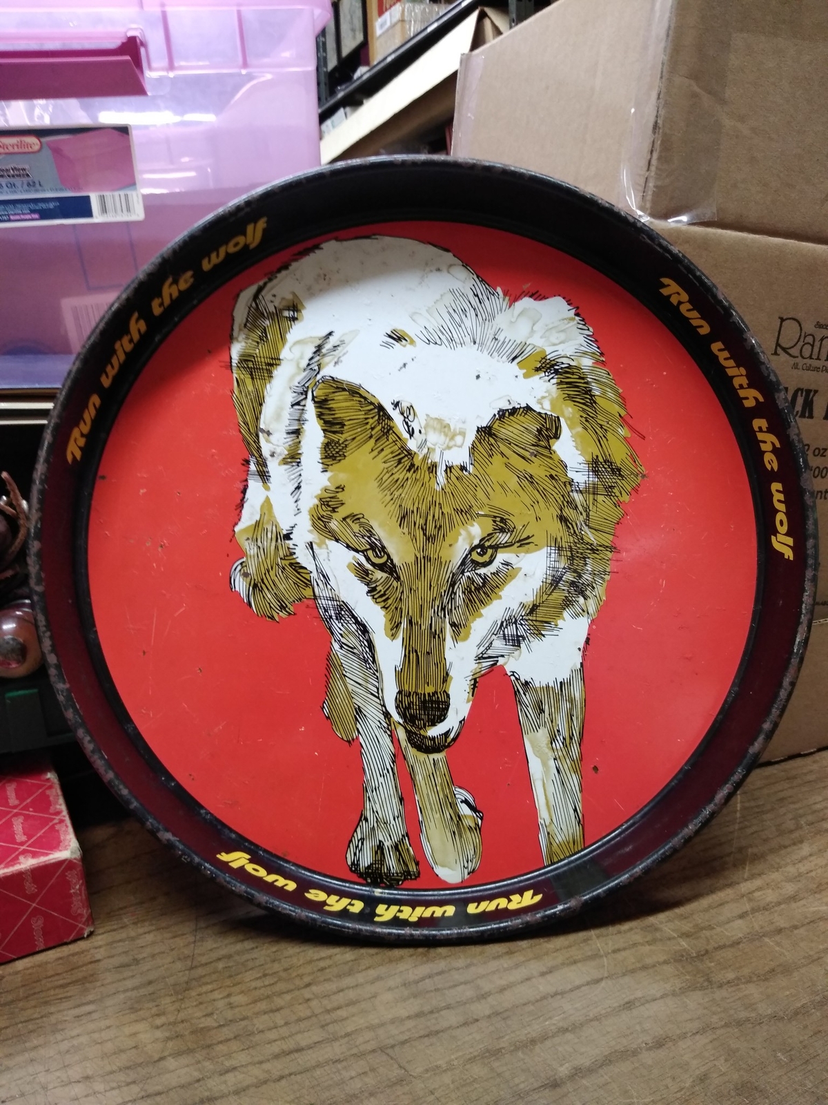 Vtg Wolf’s Head Oil Metal Serving Tray 12 Inch Breweriana Gas and Oil Man Cave