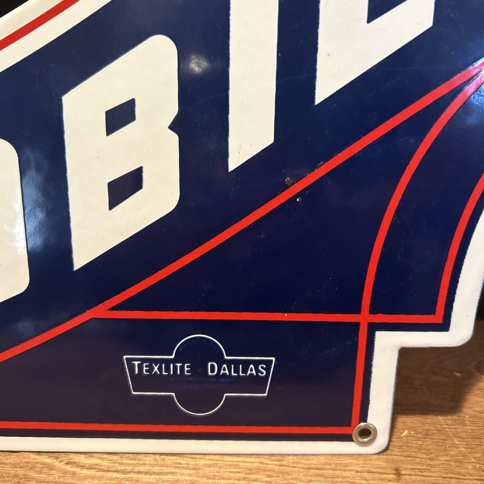 LARGE VINTAGE STYLE “MOBILOIL PEGASUS” PLATE PORCELAIN SIGN 20.5X20 INCH