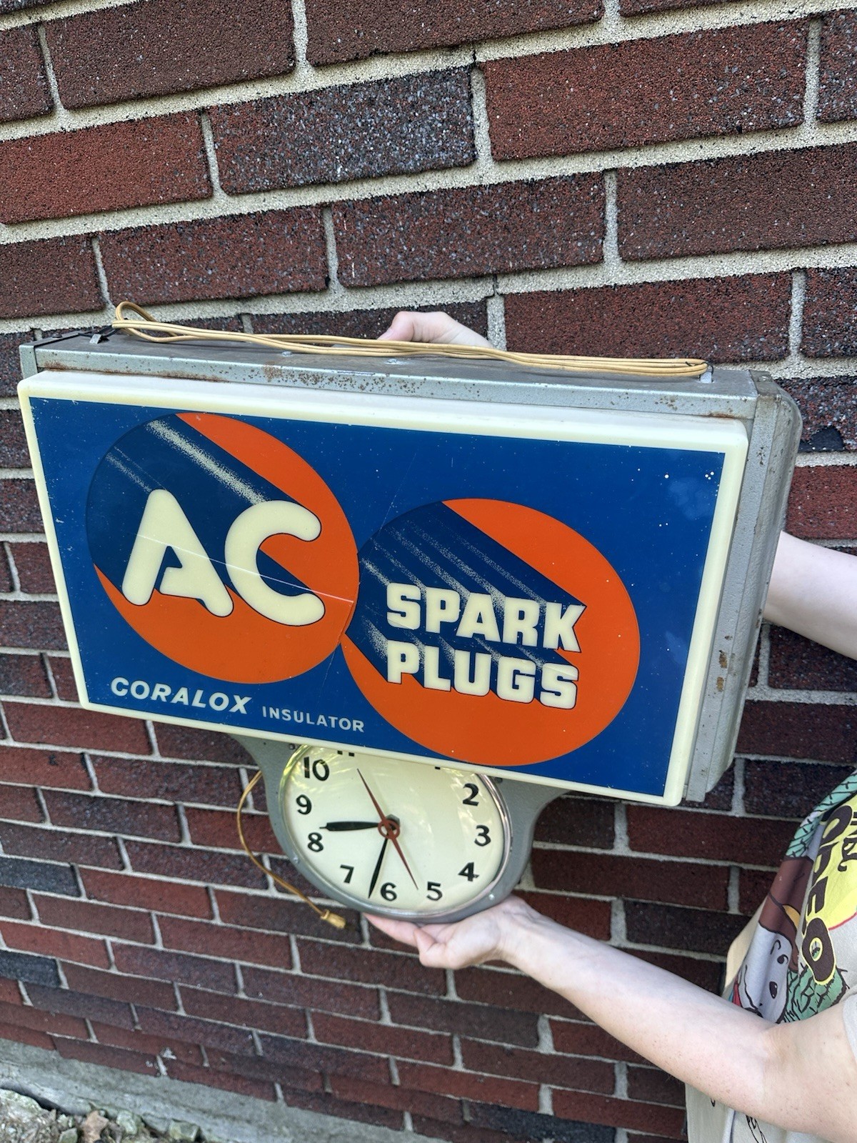 RARE 1950S AC SPARK PLUGS SIGN W/ WORKING LIGHT AND CLOCK – AUTOMOTIVE GARAGE