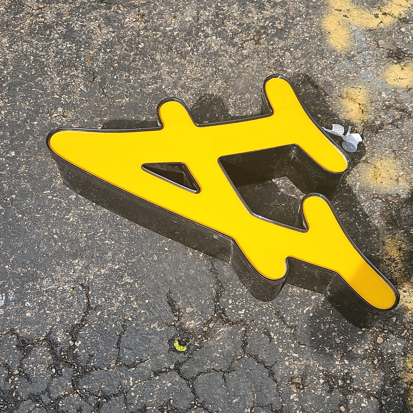 Lighted Letter A Sign 120V Plug-In Marquee Yellow/Black Plastic