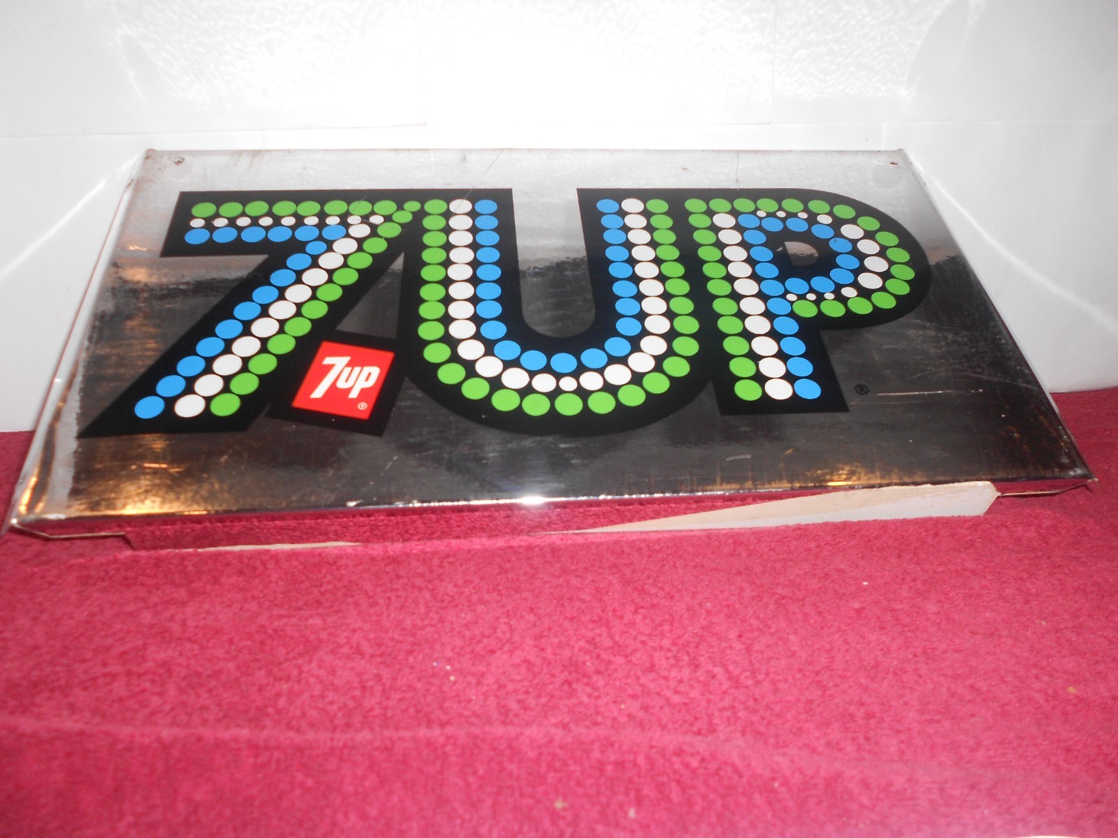 VINTAGE 7 UP SODA POP STORE RACK DISPLAY PANEL ADV. SIGN 1976 DIE CUT METAL -X25