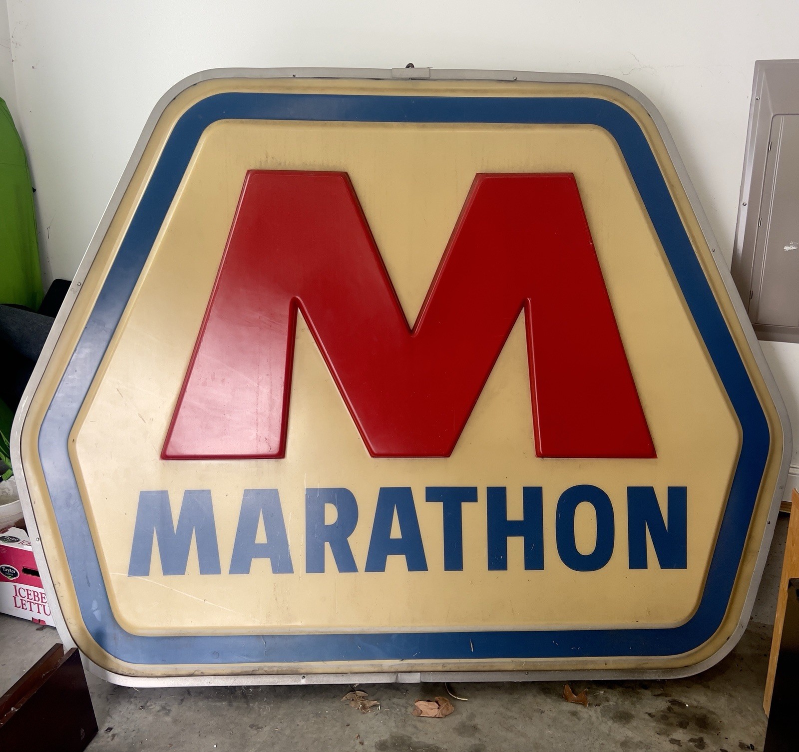 Ventage Marathon Oil Sign With Lights