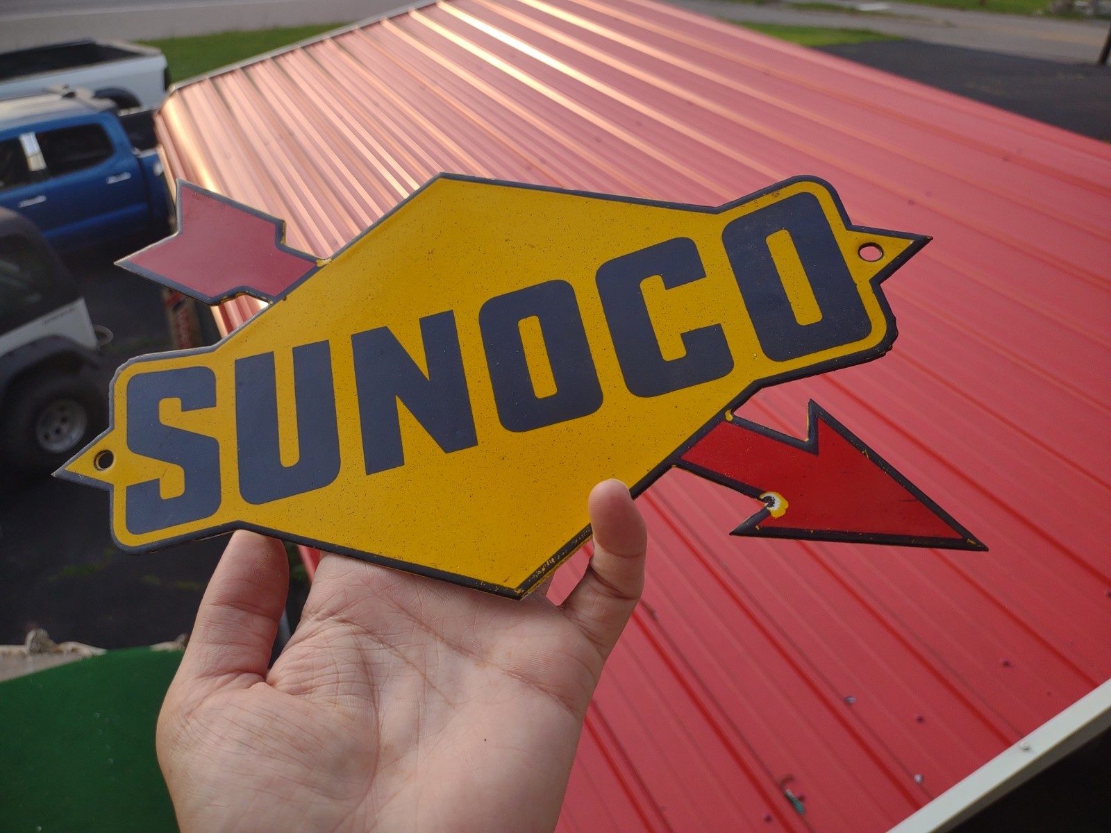 VINTAGE RARE SUNOCO GASOLINE ARROW PORCELAIN METAL SIGN AUTOMOBILE MOTORCYCLE