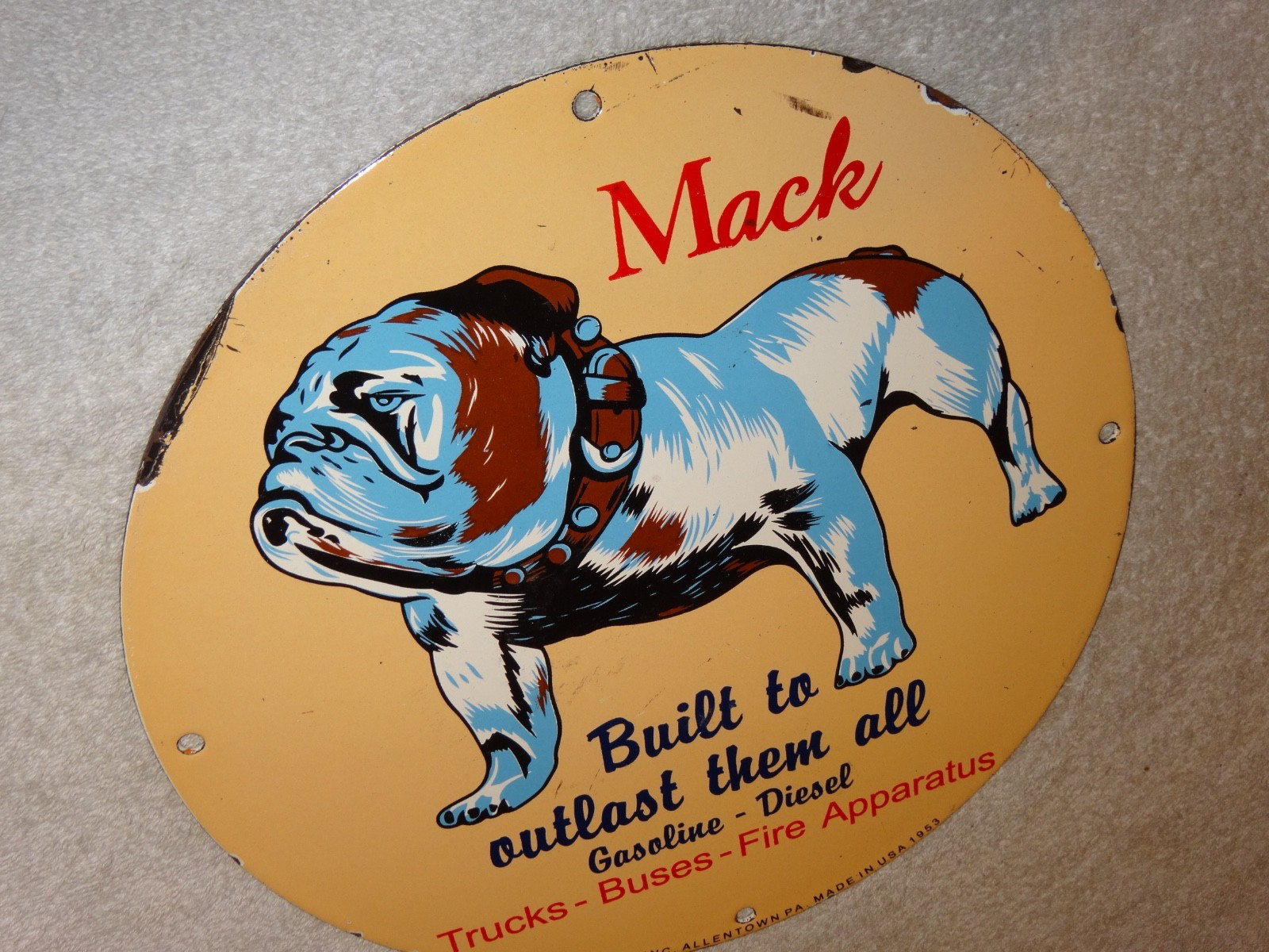 VINTAGE MACK🐶TRUCKS BUSES GASOLINE DIESEL 11 3/4″ PORCELAIN METAL OIL DOG SIGN