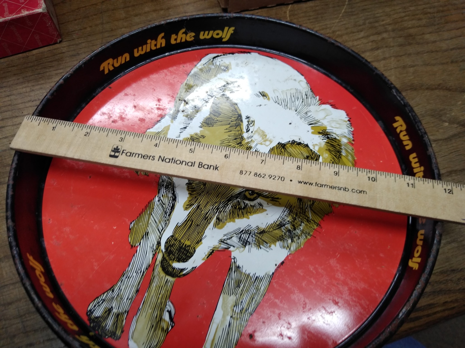 Vtg Wolf’s Head Oil Metal Serving Tray 12 Inch Breweriana Gas and Oil Man Cave