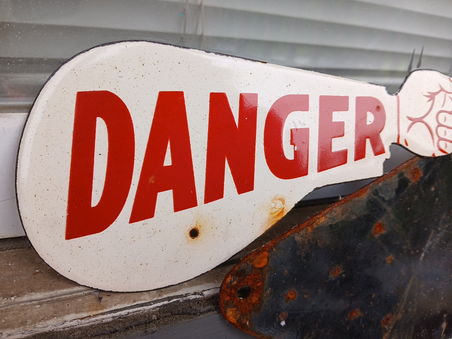 VINTAGE DANGER POINTING HAND ARM PORCELAIN METAL SIGN AUTO PARTS GAS OIL MOTOR