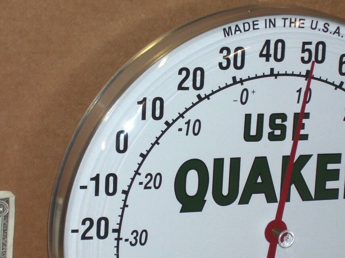 QUAKER STATE MOTOR OIL – GAS GASOLINE Auto Repair Shop THERMOMETER SIGN Made USA